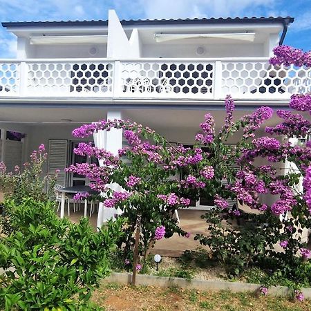 Garden Apartments Крк Экстерьер фото